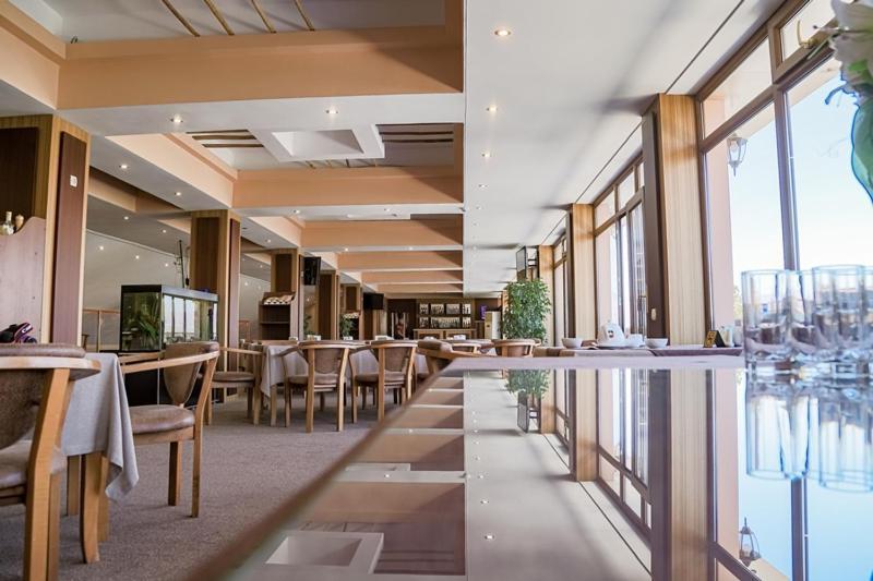 Avenue Park Hotel Yusufkhona Exteriör bild