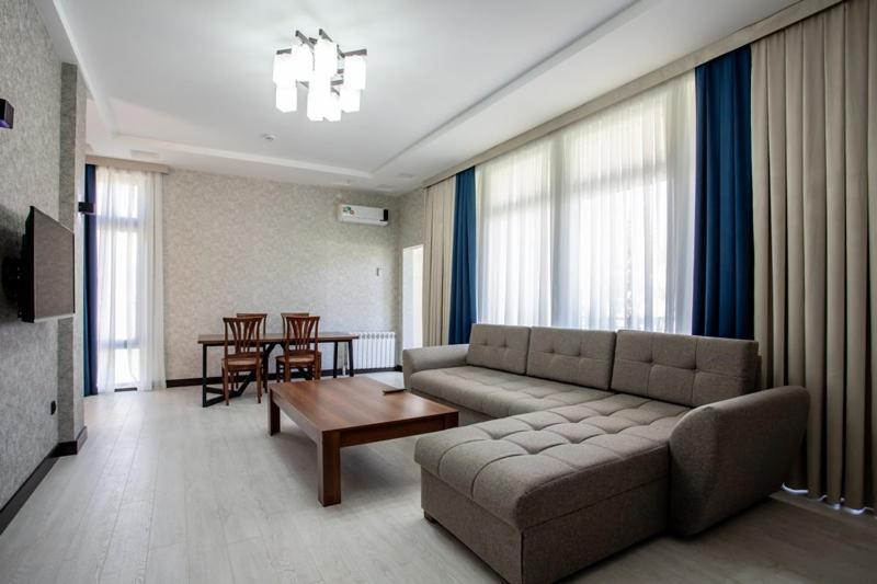 Avenue Park Hotel Yusufkhona Exteriör bild
